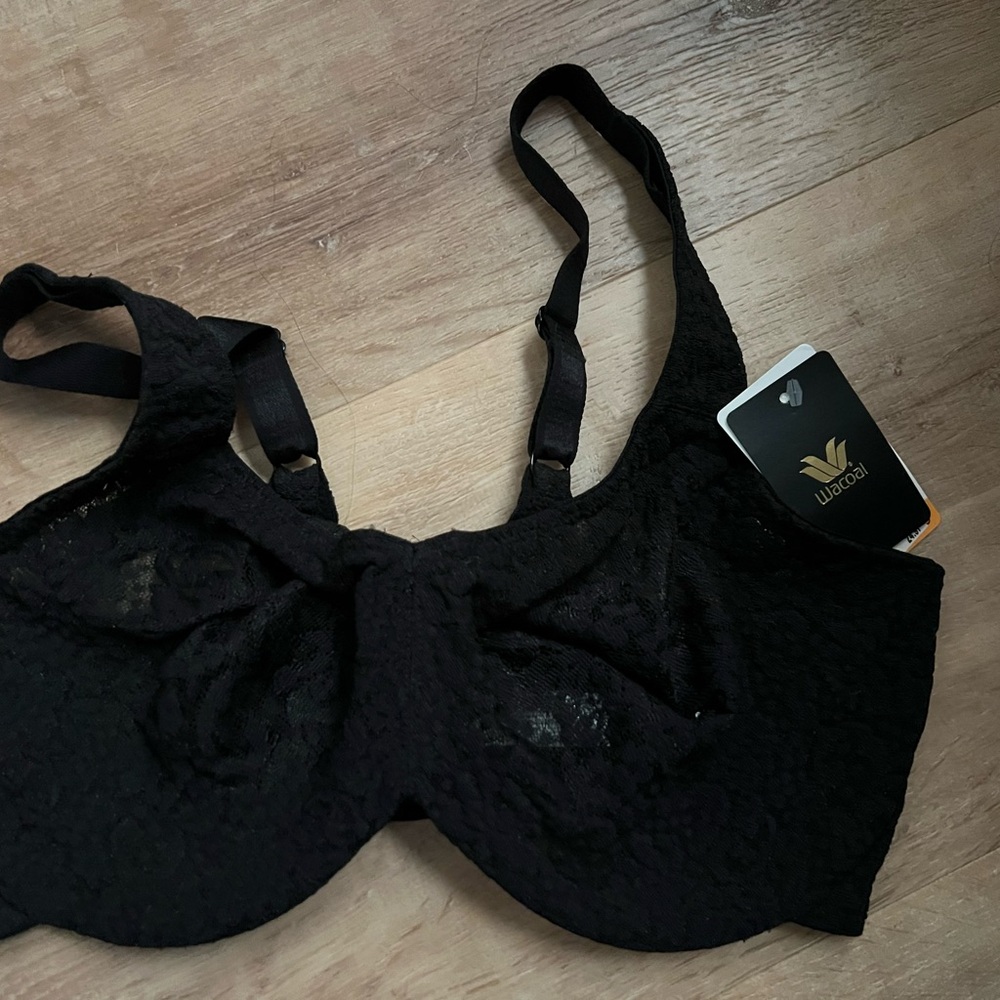 Wacoal Black Underwire Bra with Adjustable Straps